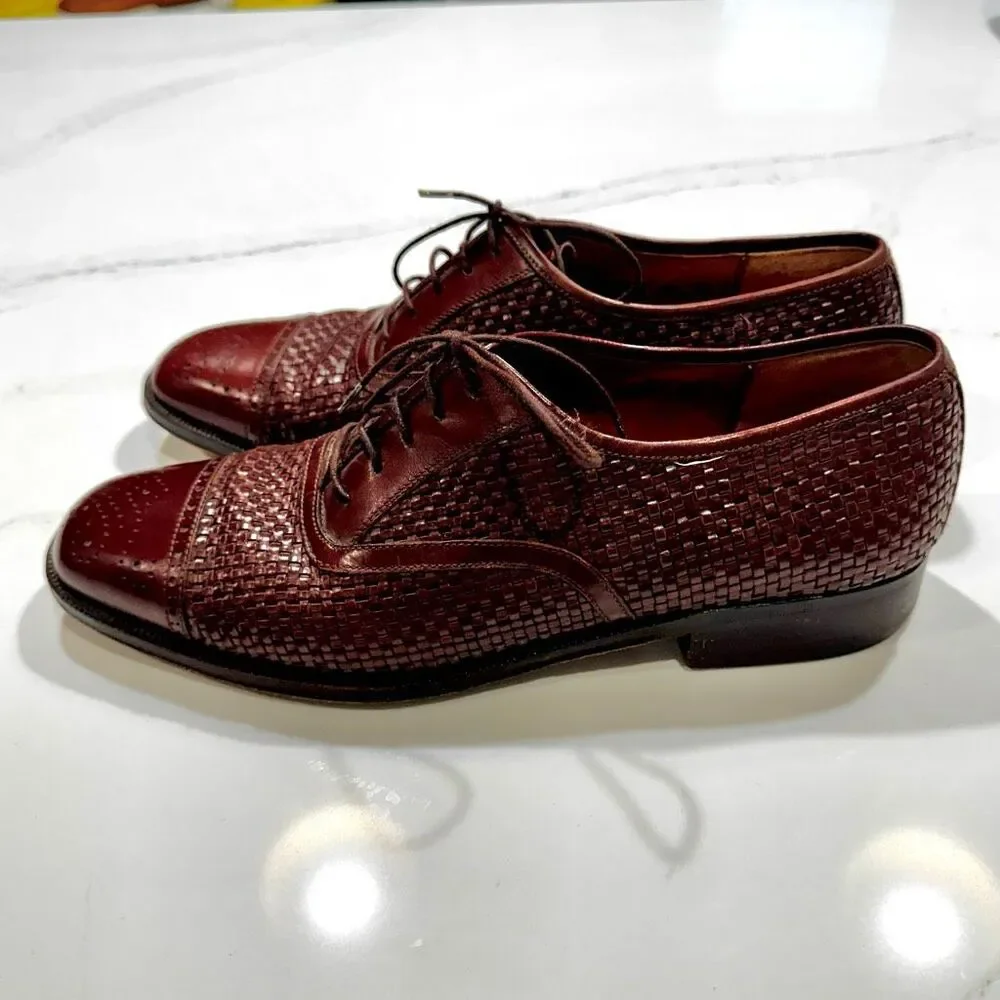 Salvatore Ferragamo Civas chestnu calfskin leather oxford dress shoes. Size 8.5